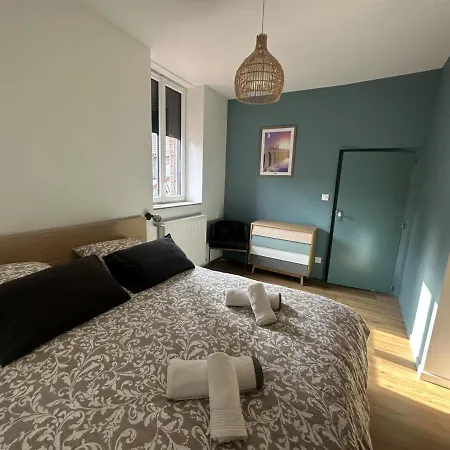 Confortables Pour 2 Couples Ou 4 Personnes, Centre De Moulins, A Proximite Des Attractions, Jardin Et Terrasse. - Fr-1-489-473