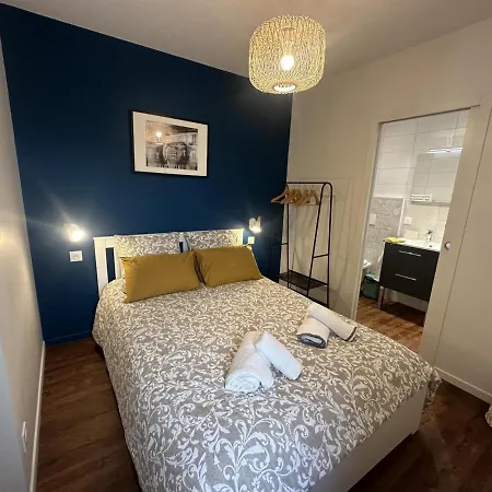 Confortables Pour 2 Couples Ou 4 Personnes, Centre De Moulins, A Proximite Des Attractions, Jardin Et Terrasse. - Fr-1-489-473 Prázdninový dům