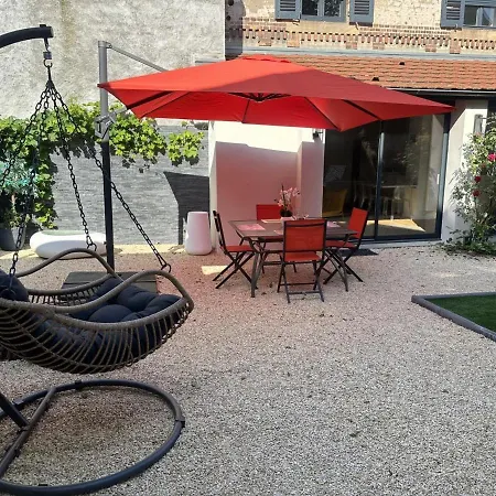 Confortables Pour 2 Couples Ou 4 Personnes, Centre De Moulins, A Proximite Des Attractions, Jardin Et Terrasse. - Fr-1-489-473 * Moulins (Allier)